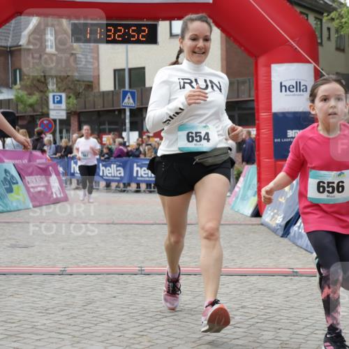10.05.2026 - 8. Wedeler Halbmarathon Yannick Fuchs http://msf.ph/oto/9715585 10.05.2026 11:32:50 Ziel 654, 656, 661, 943, 2016, 2168, 2176, 2223 meine-sportfotos.de