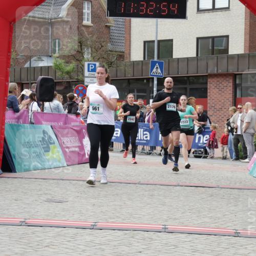 10.05.2026 - 8. Wedeler Halbmarathon Yannick Fuchs http://msf.ph/oto/9715606 10.05.2026 11:32:53 Ziel 654, 656, 661, 943, 2016, 2168, 2176, 2223, 2242 meine-sportfotos.de