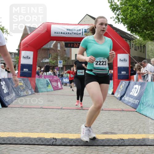 10.05.2026 - 8. Wedeler Halbmarathon Yannick Fuchs http://msf.ph/oto/9715668 10.05.2026 11:32:57 Ziel 661, 936, 2168, 2176, 2223, 2242 meine-sportfotos.de