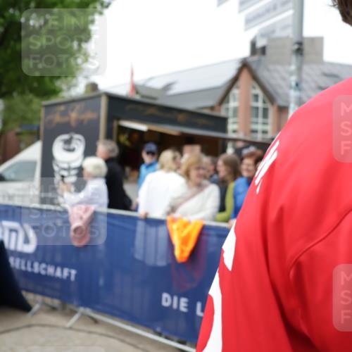 10.05.2026 - 8. Wedeler Halbmarathon Yannick Fuchs http://msf.ph/oto/9715714 10.05.2026 11:33:06 Ziel 2050 meine-sportfotos.de