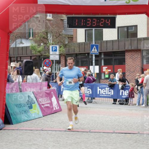 10.05.2026 - 8. Wedeler Halbmarathon Yannick Fuchs http://msf.ph/oto/9715839 10.05.2026 11:33:22 Ziel 86, 742, 2226, 2227 meine-sportfotos.de