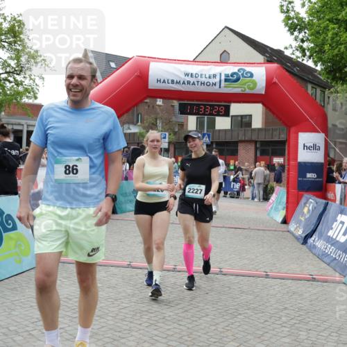 10.05.2026 - 8. Wedeler Halbmarathon Yannick Fuchs http://msf.ph/oto/9715913 10.05.2026 11:33:27 Ziel 86, 897, 960, 2226, 2227 meine-sportfotos.de