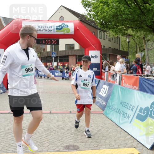 10.05.2026 - 8. Wedeler Halbmarathon Yannick Fuchs http://msf.ph/oto/9715935 10.05.2026 11:33:33 Ziel 897, 960, 1055 meine-sportfotos.de