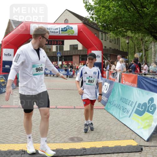 10.05.2026 - 8. Wedeler Halbmarathon Yannick Fuchs http://msf.ph/oto/9715936 10.05.2026 11:33:34 Ziel 897, 960, 1055 meine-sportfotos.de