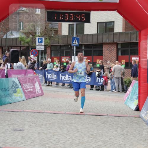 10.05.2026 - 8. Wedeler Halbmarathon Yannick Fuchs http://msf.ph/oto/9715957 10.05.2026 11:33:43 Ziel 141, 1055 meine-sportfotos.de