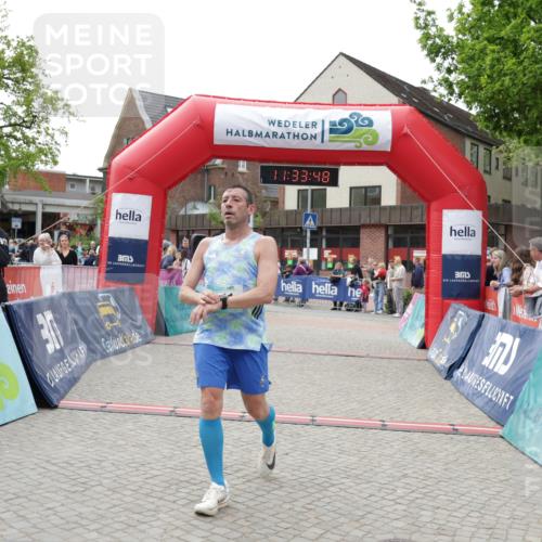 10.05.2026 - 8. Wedeler Halbmarathon Yannick Fuchs http://msf.ph/oto/9715966 10.05.2026 11:33:46 Ziel 141, 741 meine-sportfotos.de