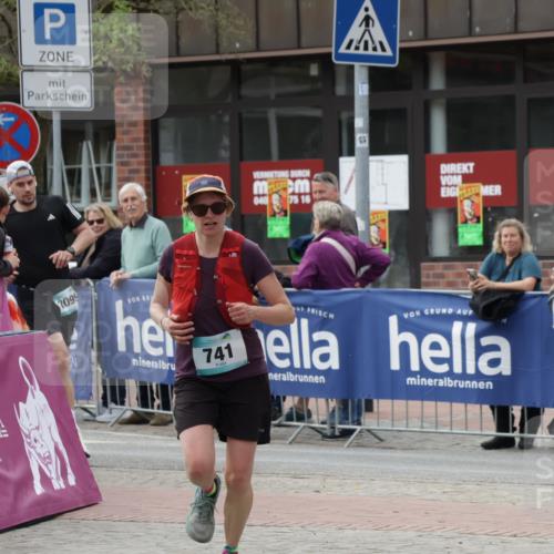 10.05.2026 - 8. Wedeler Halbmarathon Yannick Fuchs http://msf.ph/oto/9715969 10.05.2026 11:33:48 Ziel 141, 741, 2099 meine-sportfotos.de
