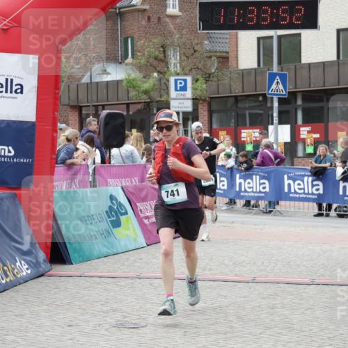 10.05.2026 - 8. Wedeler Halbmarathon Yannick Fuchs http://msf.ph/oto/9715973 10.05.2026 11:33:50 Ziel 141, 741, 2099 meine-sportfotos.de