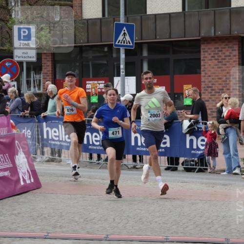 10.05.2026 - 8. Wedeler Halbmarathon Yannick Fuchs http://msf.ph/oto/9715990 10.05.2026 11:34:12 Ziel 471, 876, 2003 meine-sportfotos.de