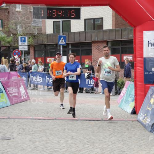 10.05.2026 - 8. Wedeler Halbmarathon Yannick Fuchs http://msf.ph/oto/9715995 10.05.2026 11:34:14 Ziel 471, 876, 913, 2003, 2029 meine-sportfotos.de