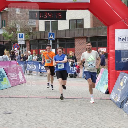 10.05.2026 - 8. Wedeler Halbmarathon Yannick Fuchs http://msf.ph/oto/9715996 10.05.2026 11:34:14 Ziel 471, 876, 913, 2003, 2029 meine-sportfotos.de