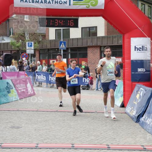 10.05.2026 - 8. Wedeler Halbmarathon Yannick Fuchs http://msf.ph/oto/9715997 10.05.2026 11:34:14 Ziel 471, 876, 913, 2003, 2029 meine-sportfotos.de