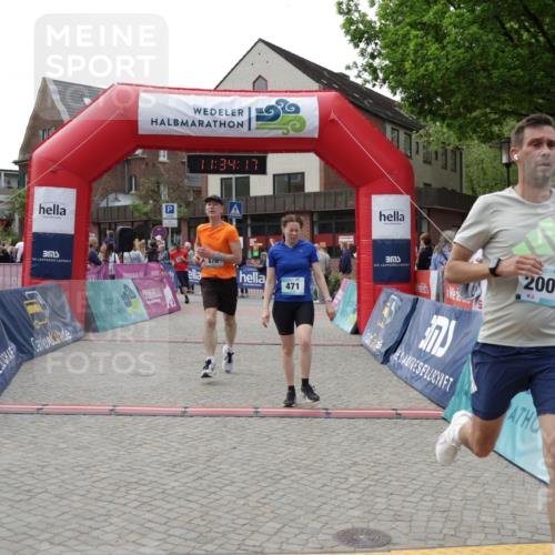 10.05.2026 - 8. Wedeler Halbmarathon Yannick Fuchs http://msf.ph/oto/9716007 10.05.2026 11:34:16 Ziel 471, 876, 913, 2003, 2029 meine-sportfotos.de