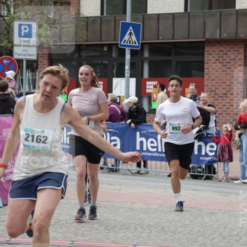10.05.2026 - 8. Wedeler Halbmarathon Yannick Fuchs http://msf.ph/oto/9716051 10.05.2026 11:34:27 Ziel 179, 645, 651, 807, 992, 993, 2070, 2162 meine-sportfotos.de