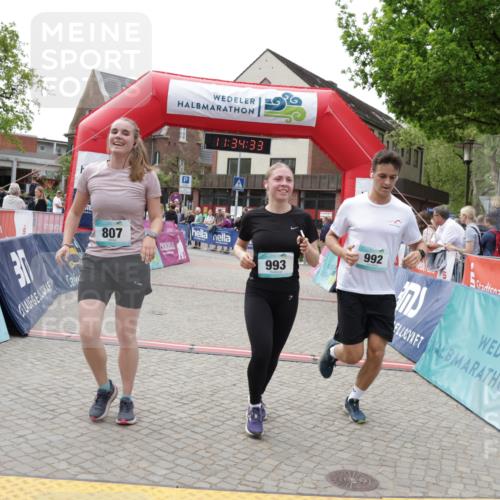 10.05.2026 - 8. Wedeler Halbmarathon Yannick Fuchs http://msf.ph/oto/9716071 10.05.2026 11:34:31 Ziel 534, 807, 992, 993, 2162 meine-sportfotos.de