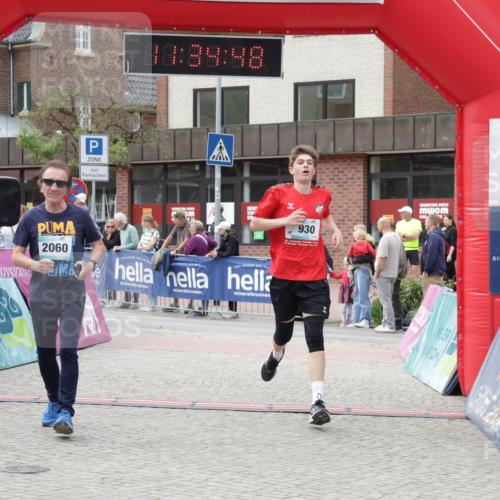 10.05.2026 - 8. Wedeler Halbmarathon Yannick Fuchs http://msf.ph/oto/9716104 10.05.2026 11:34:46 Ziel 930, 2060 meine-sportfotos.de