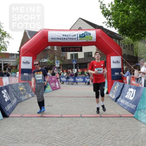 10.05.2026 - 8. Wedeler Halbmarathon Yannick Fuchs http://msf.ph/oto/9716113 10.05.2026 11:34:48 Ziel 930, 2060, 2065, 2098 meine-sportfotos.de