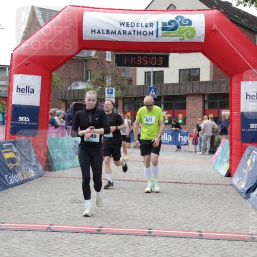 10.05.2026 - 8. Wedeler Halbmarathon Yannick Fuchs http://msf.ph/oto/9716166 10.05.2026 11:35:02 Ziel 414, 440, 673, 701, 709, 814, 846, 847 meine-sportfotos.de