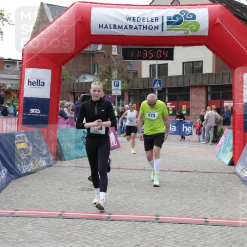 10.05.2026 - 8. Wedeler Halbmarathon Yannick Fuchs http://msf.ph/oto/9716168 10.05.2026 11:35:02 Ziel 414, 440, 673, 701, 709, 814, 846, 847 meine-sportfotos.de