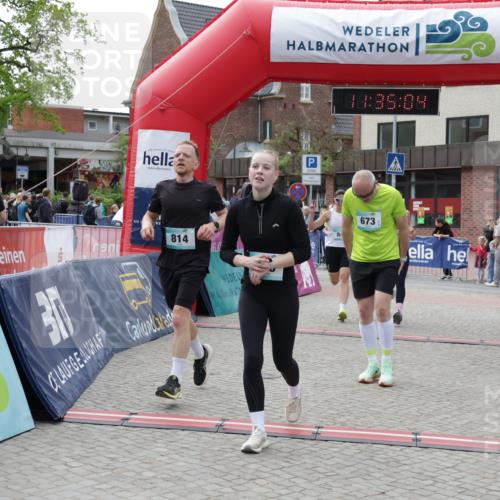 10.05.2026 - 8. Wedeler Halbmarathon Yannick Fuchs http://msf.ph/oto/9716170 10.05.2026 11:35:03 Ziel 414, 440, 673, 701, 709, 814, 846, 847 meine-sportfotos.de