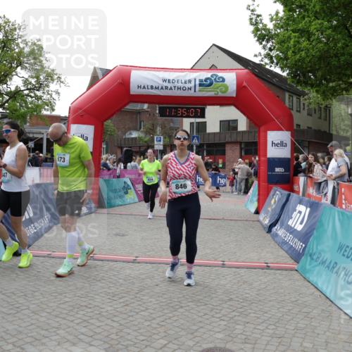 10.05.2026 - 8. Wedeler Halbmarathon Yannick Fuchs http://msf.ph/oto/9716185 10.05.2026 11:35:05 Ziel 414, 440, 673, 814, 846, 847 meine-sportfotos.de