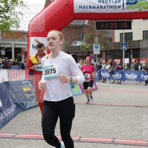 10.05.2026 - 8. Wedeler Halbmarathon Yannick Fuchs http://msf.ph/oto/9716206 10.05.2026 11:35:14 Ziel 44, 949, 2075 meine-sportfotos.de