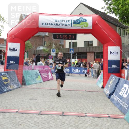 10.05.2026 - 8. Wedeler Halbmarathon Yannick Fuchs http://msf.ph/oto/9716230 10.05.2026 11:35:19 Ziel 44, 334 meine-sportfotos.de