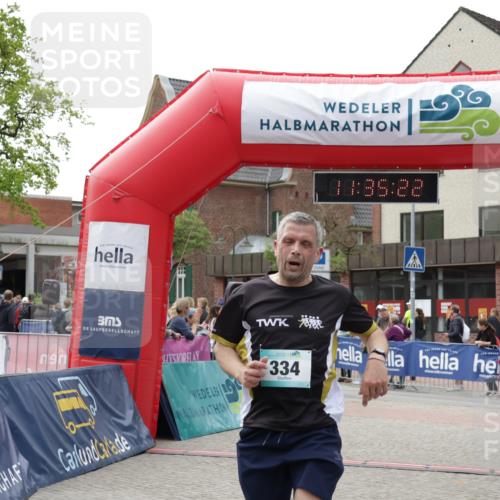 10.05.2026 - 8. Wedeler Halbmarathon Yannick Fuchs http://msf.ph/oto/9716233 10.05.2026 11:35:20 Ziel 44, 334, 599 meine-sportfotos.de