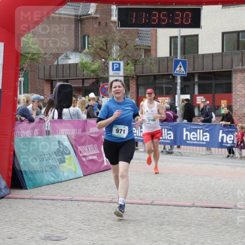 10.05.2026 - 8. Wedeler Halbmarathon Yannick Fuchs http://msf.ph/oto/9716251 10.05.2026 11:35:28 Ziel 599, 785, 971, 2160 meine-sportfotos.de