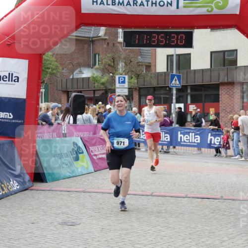 10.05.2026 - 8. Wedeler Halbmarathon Yannick Fuchs http://msf.ph/oto/9716252 10.05.2026 11:35:28 Ziel 599, 785, 971, 2160 meine-sportfotos.de