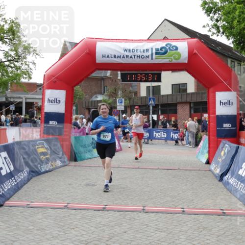 10.05.2026 - 8. Wedeler Halbmarathon Yannick Fuchs http://msf.ph/oto/9716256 10.05.2026 11:35:29 Ziel 599, 785, 971, 2160 meine-sportfotos.de