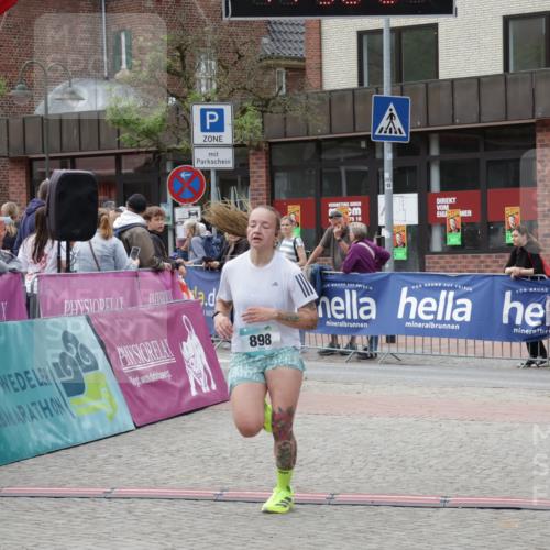 10.05.2026 - 8. Wedeler Halbmarathon Yannick Fuchs http://msf.ph/oto/9716325 10.05.2026 11:36:02 Ziel 393, 898 meine-sportfotos.de