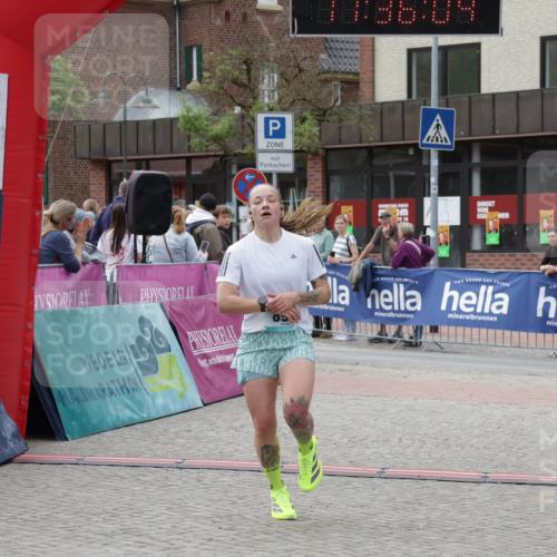10.05.2026 - 8. Wedeler Halbmarathon Yannick Fuchs http://msf.ph/oto/9716326 10.05.2026 11:36:02 Ziel 393, 898 meine-sportfotos.de