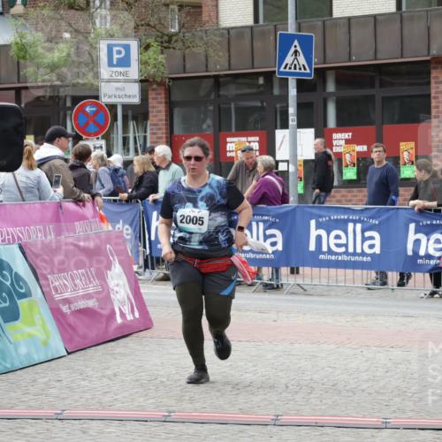 10.05.2026 - 8. Wedeler Halbmarathon Yannick Fuchs http://msf.ph/oto/9716337 10.05.2026 11:36:11 Ziel 2005 meine-sportfotos.de