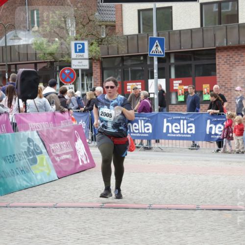 10.05.2026 - 8. Wedeler Halbmarathon Yannick Fuchs http://msf.ph/oto/9716340 10.05.2026 11:36:12 Ziel 2005 meine-sportfotos.de