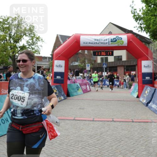 10.05.2026 - 8. Wedeler Halbmarathon Yannick Fuchs http://msf.ph/oto/9716355 10.05.2026 11:36:15 Ziel 730, 792, 2005, 2006, 2042 meine-sportfotos.de
