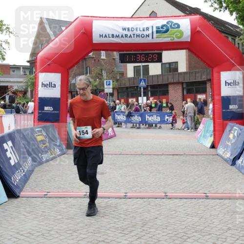 10.05.2026 - 8. Wedeler Halbmarathon Yannick Fuchs http://msf.ph/oto/9716397 10.05.2026 11:36:27 Ziel 154, 776 meine-sportfotos.de