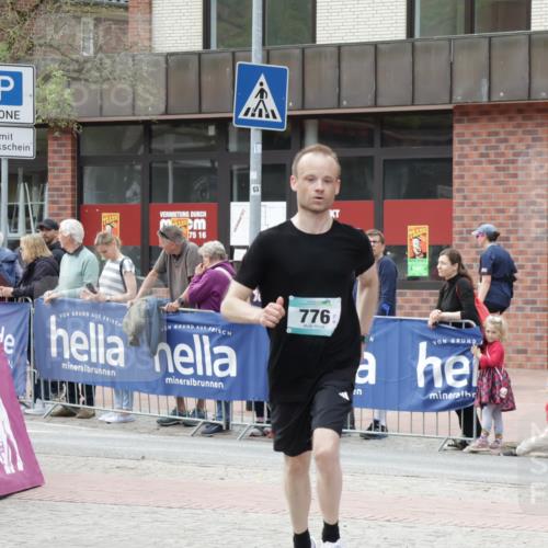10.05.2026 - 8. Wedeler Halbmarathon Yannick Fuchs http://msf.ph/oto/9716399 10.05.2026 11:36:31 Ziel 154, 776 meine-sportfotos.de