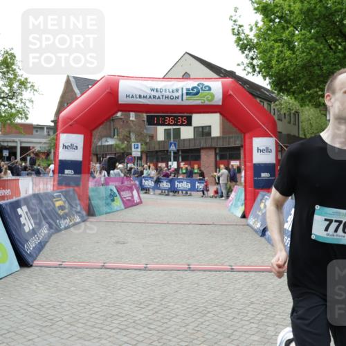 10.05.2026 - 8. Wedeler Halbmarathon Yannick Fuchs http://msf.ph/oto/9716413 10.05.2026 11:36:33 Ziel 776 meine-sportfotos.de