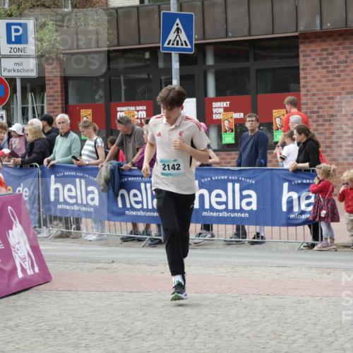 10.05.2026 - 8. Wedeler Halbmarathon Yannick Fuchs http://msf.ph/oto/9716416 10.05.2026 11:36:41 Ziel 2142 meine-sportfotos.de