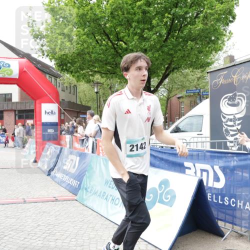 10.05.2026 - 8. Wedeler Halbmarathon Yannick Fuchs http://msf.ph/oto/9716432 10.05.2026 11:36:44 Ziel 2142 meine-sportfotos.de