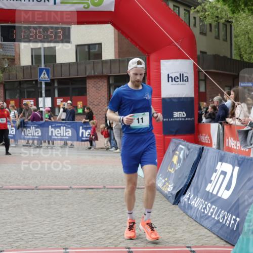 10.05.2026 - 8. Wedeler Halbmarathon Yannick Fuchs http://msf.ph/oto/9716441 10.05.2026 11:36:51 Ziel 11, 950 meine-sportfotos.de