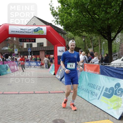 10.05.2026 - 8. Wedeler Halbmarathon Yannick Fuchs http://msf.ph/oto/9716448 10.05.2026 11:36:52 Ziel 11, 950 meine-sportfotos.de