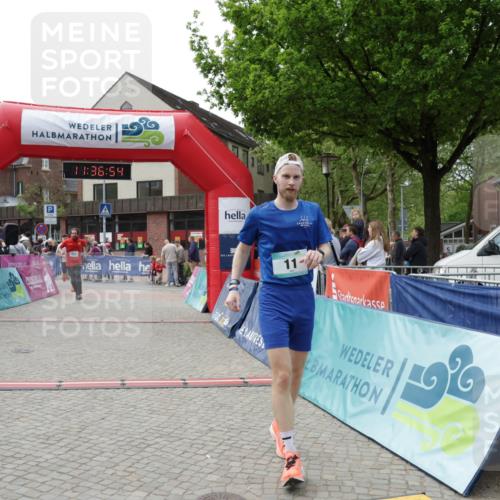 10.05.2026 - 8. Wedeler Halbmarathon Yannick Fuchs http://msf.ph/oto/9716449 10.05.2026 11:36:52 Ziel 11, 950 meine-sportfotos.de