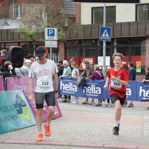 10.05.2026 - 8. Wedeler Halbmarathon Yannick Fuchs http://msf.ph/oto/9716460 10.05.2026 11:36:57 Ziel 632, 934, 950 meine-sportfotos.de