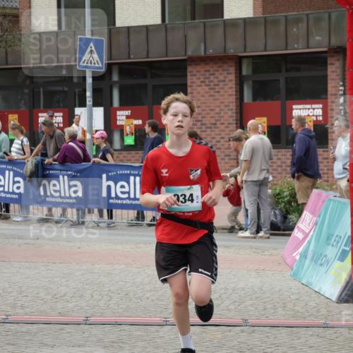 10.05.2026 - 8. Wedeler Halbmarathon Yannick Fuchs http://msf.ph/oto/9716462 10.05.2026 11:36:58 Ziel 632, 934, 950, 2068 meine-sportfotos.de