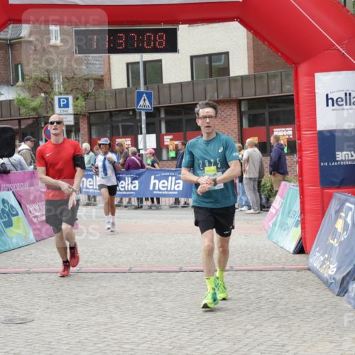10.05.2026 - 8. Wedeler Halbmarathon Yannick Fuchs http://msf.ph/oto/9716485 10.05.2026 11:37:06 Ziel 31, 61, 333, 696, 2068 meine-sportfotos.de