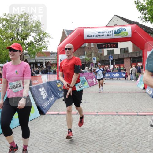 10.05.2026 - 8. Wedeler Halbmarathon Yannick Fuchs http://msf.ph/oto/9724337 10.05.2026 11:37:08 Ziel 31, 61, 333, 696, 869, 2068 meine-sportfotos.de