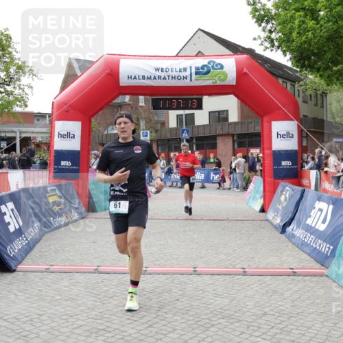 10.05.2026 - 8. Wedeler Halbmarathon Yannick Fuchs http://msf.ph/oto/9724394 10.05.2026 11:37:12 Ziel 31, 61, 333, 869 meine-sportfotos.de