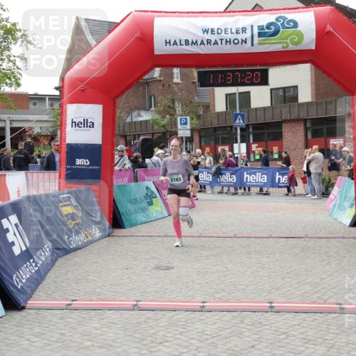 10.05.2026 - 8. Wedeler Halbmarathon Yannick Fuchs http://msf.ph/oto/9724447 10.05.2026 11:37:18 Ziel 278, 869, 2193 meine-sportfotos.de
